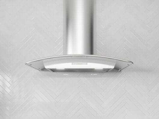 ZMI-C Zephyr Milano Wall with stainless steel canopy