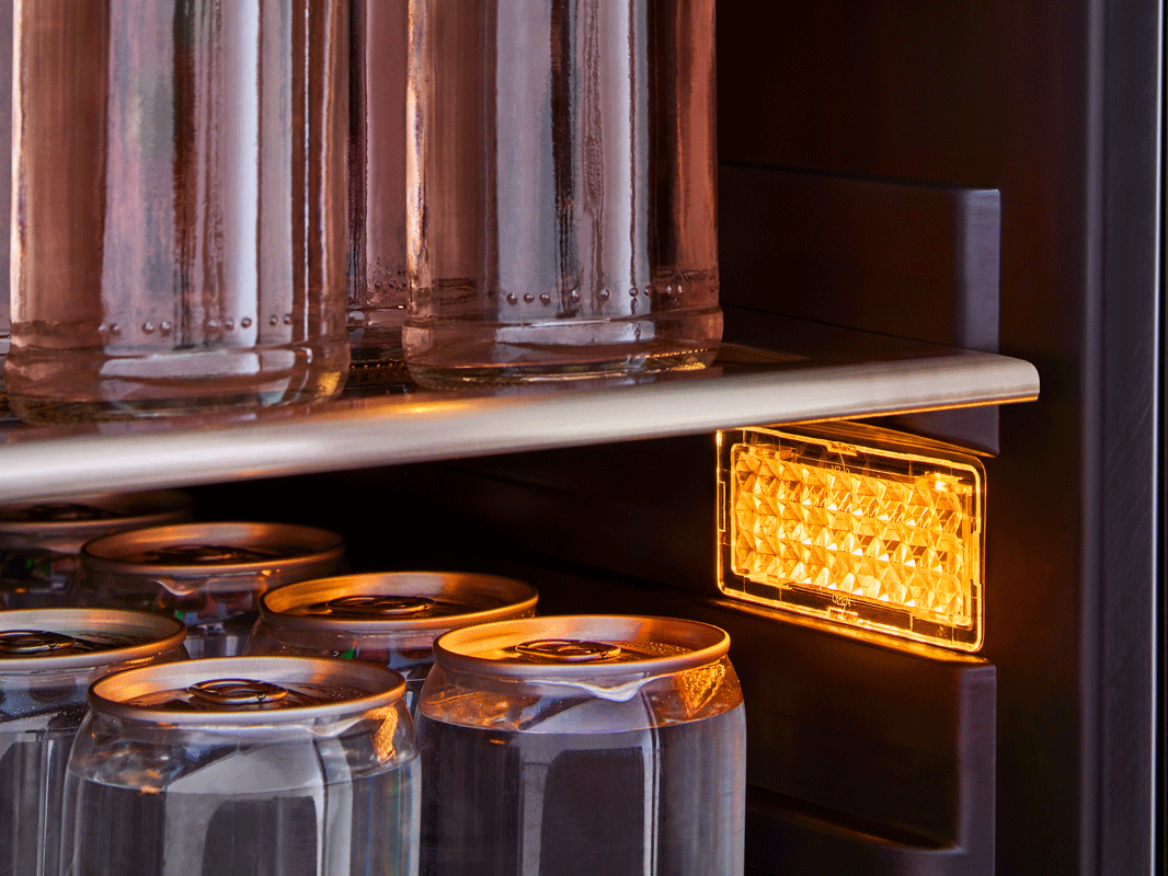 Zephyr Presrv™ coolers 3-Color LED Lighting in Amber