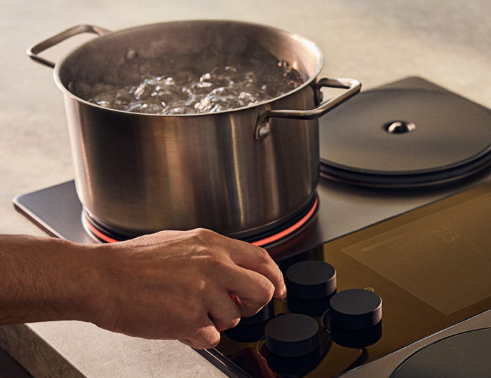 DUAL MODE CONTROLS: Cook in Power Mode (watts) for traditional low, medium, and high settings, or switch to Temperature Mode (°F) and cook in single-degree increments.